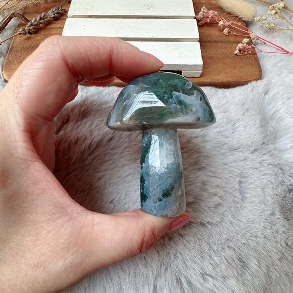 Moss Agate Mushroom Carving - Picture 1 of 8